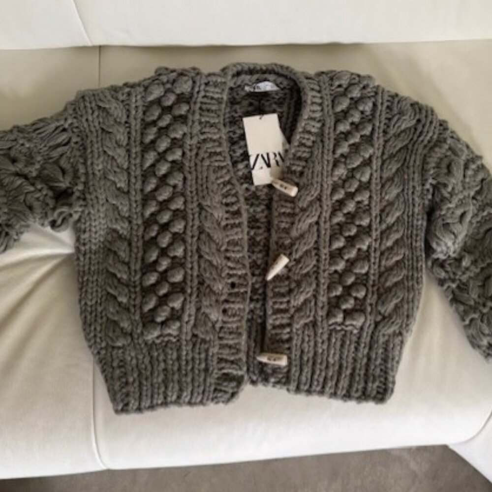 Brand New w Tags ZARA Popcorn  Chunky Cardigan Sweater